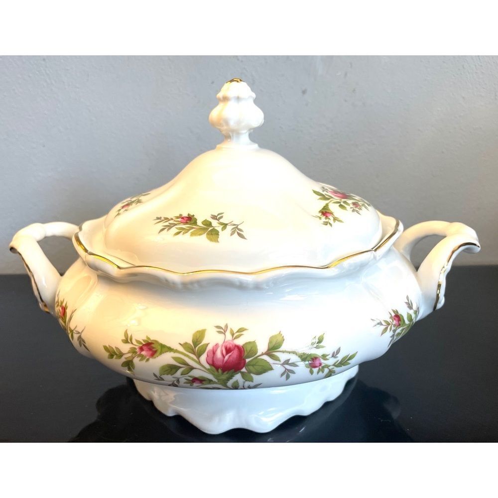 JOHANN HAVILAND TRADITIONS FINE CHINA MOSS ROSE Lidded Soup Tureen